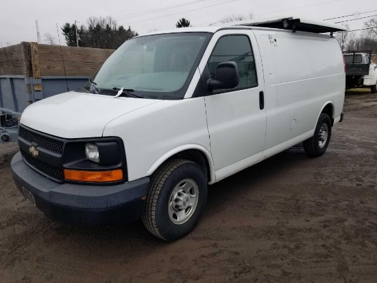 2009 Chevy work van, runs