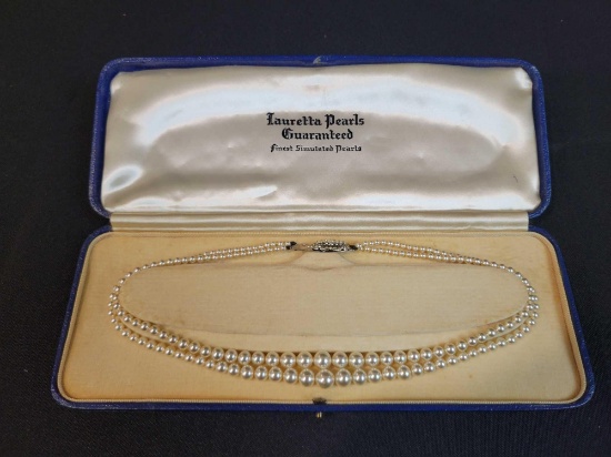 Pearl necklace with sliver marked clasp