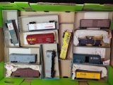 Group of assorted HO box cars, 2 metal 8 plastic