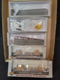 HO Proto flat cars with loads and model kits with loads