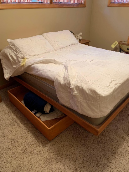 platform style bed w/drawer storage, full size