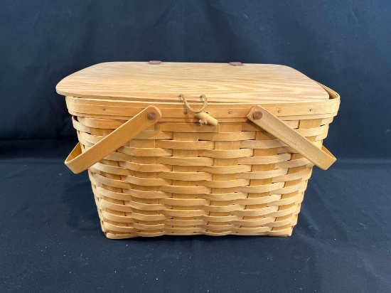 1998 Longaberger picnic basket