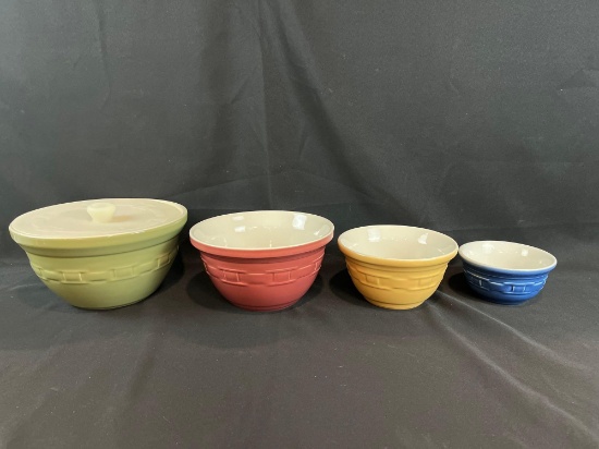 Longaberger graduated set of bowls