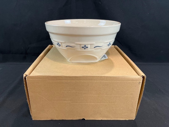 NIB Longaberger large tip & mix bowl