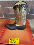 Ladies boots size 6 1/2