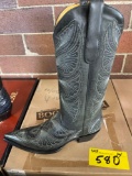 Ladies boots size 7 1/2