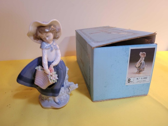 Lladro no. 5222 figure