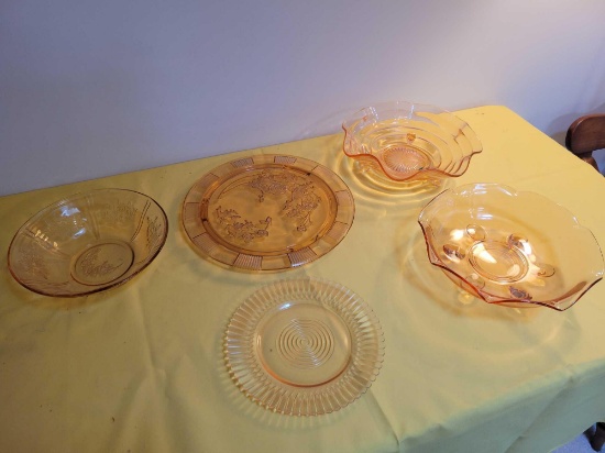 Pink depression glass, footed dishes, cake stant and bowl