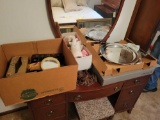 Shoe shine and dresser items, plated tray and angel figure