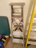 Wood step ladder and step ladder