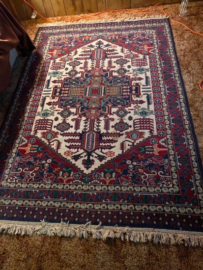 Imperial Springs Pattern Oriental Rug 5'3" x7'9" and Round Rug lot