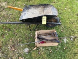 Wheelbarrow - Hand tools lot