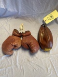 Early boxing mitts - Everlast speed bag