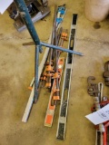 levels, pipe clamps, stand