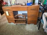 Wooden office desk & magazine rack