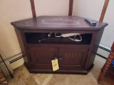 Corner Entertainment/TV Stand w/ Contents & Projector Stand