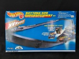 Hot Wheels Daytona 500 Superspeedway Set - XV Racers