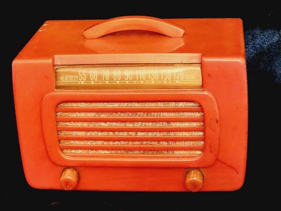 Art Deco vintage butterscotch amber Catalin /Bakelite radio
