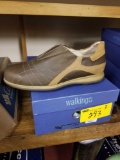 Walking co shoes, 43