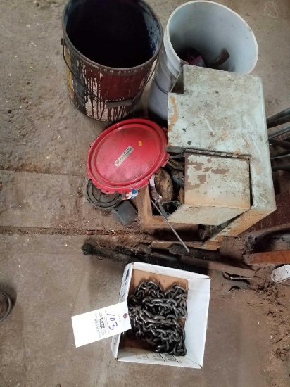 Scrap iron, chain