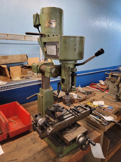 Vertical table top milling machine