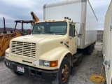 2002 INT. 4900 26ft BOX TRUCK