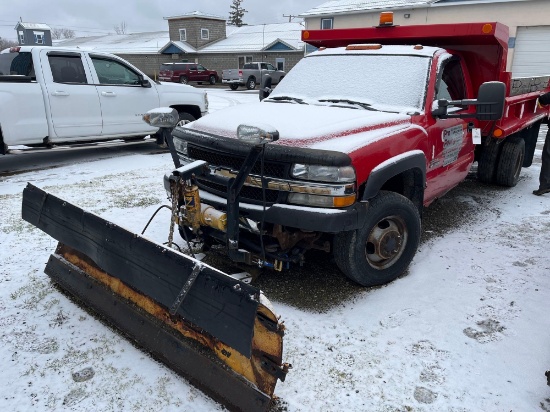 2002 CHEVY 3500 DURAMAX DUMP TRUCK 10' electric dump bed and Meyer snowplow
