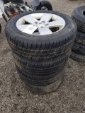 Set of 4 mounted tires