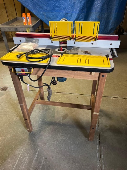 Bosch Router with Router Table