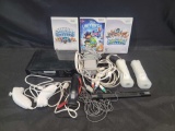 Nintendo Wii Video Game System with Games Extras Works