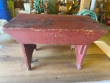 27 Inch Wide Primitive Bench