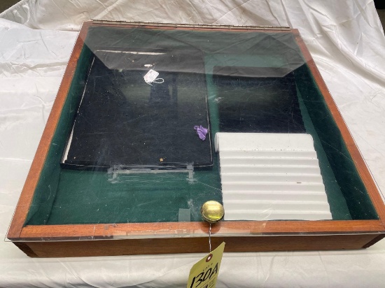 2ft x 2ft Display case