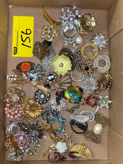 Brooches and pins