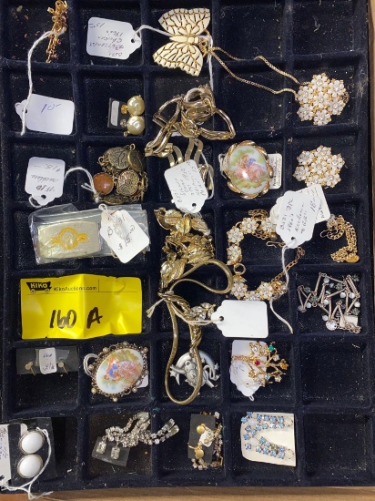 Assorted Vintage Jewelry