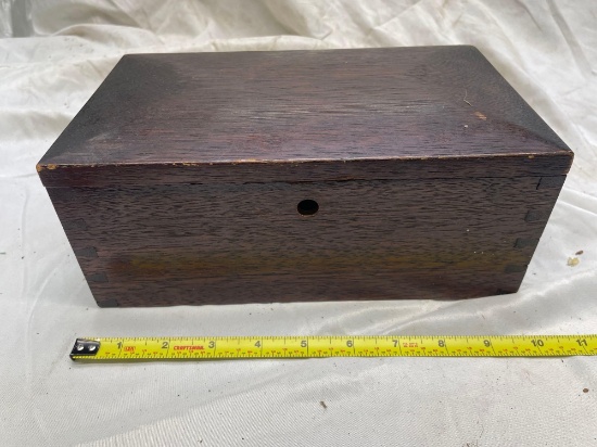 Early dovetail box