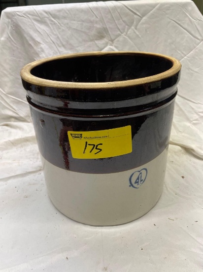 Early no. 4 crock