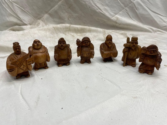 (7) Carved happy gods