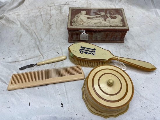 Vintage hair brushes- boxes