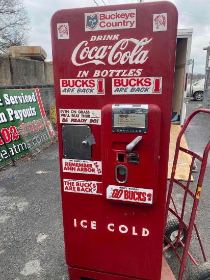 CAVALIER COCA COLA VENDING MACHINE