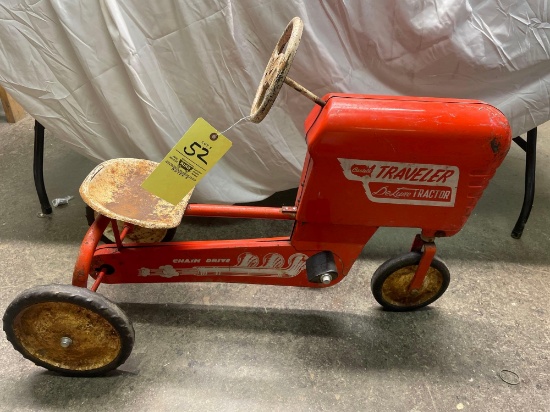 Traveler Deluxe pedal tractor