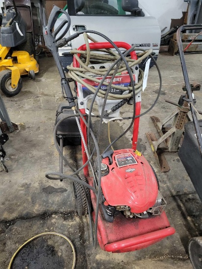 Troy-Bilt pressure washer with hose and wand