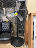 max performance floor model fan