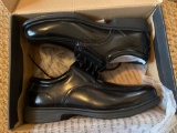 men?s size 10.5 Florsheim dress shoes