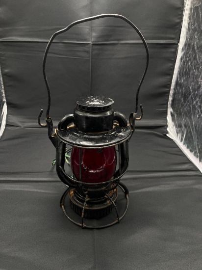 Dietz Vesta M.R.R. Red Shade RailRoad Lantern