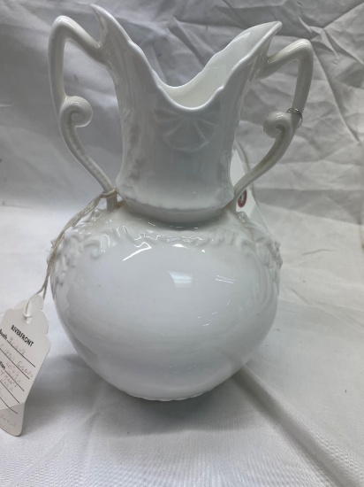 lotus ware 2 handle vase