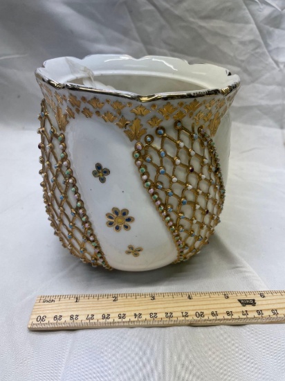 lotus ware jar