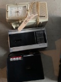 Bulova, Grundig radios