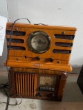 (2) radios