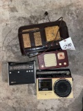 (4) radios