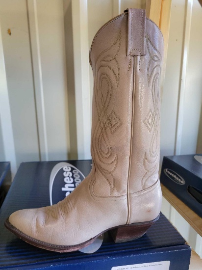 Kiko Auctioneers Auction Catalog - New Western Boots – Men's Clothing -  20837 - Matt Online Auctions | Proxibid